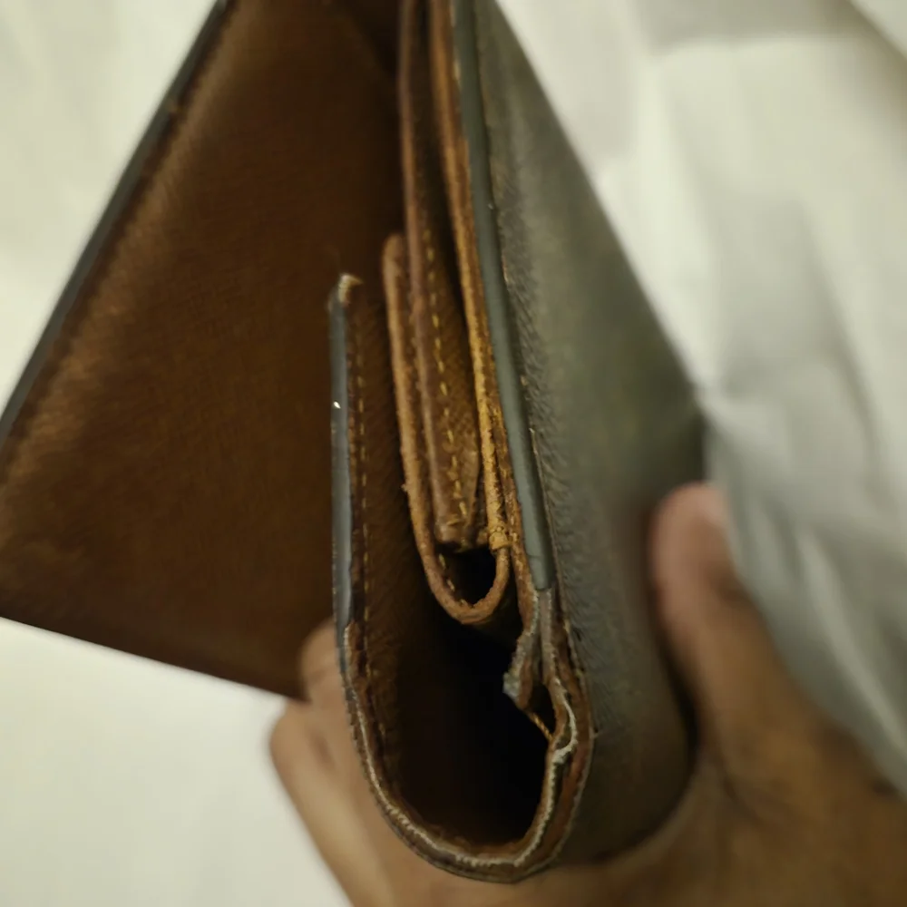 Louis Vuitton Monogram Wallet - Picture 6 of 15
